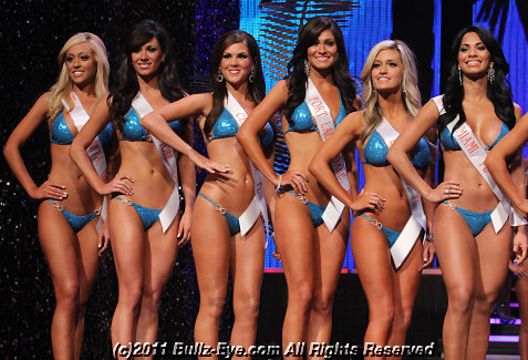2011-hooters-swimsuit-pageant-40
