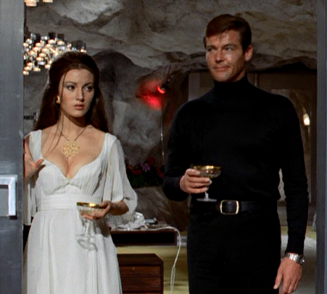 Solitaire Live And Let Die Costume James Bond 007 Postcard Jane