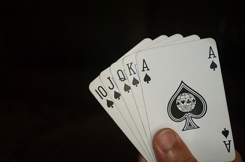 poker-game-264599_640